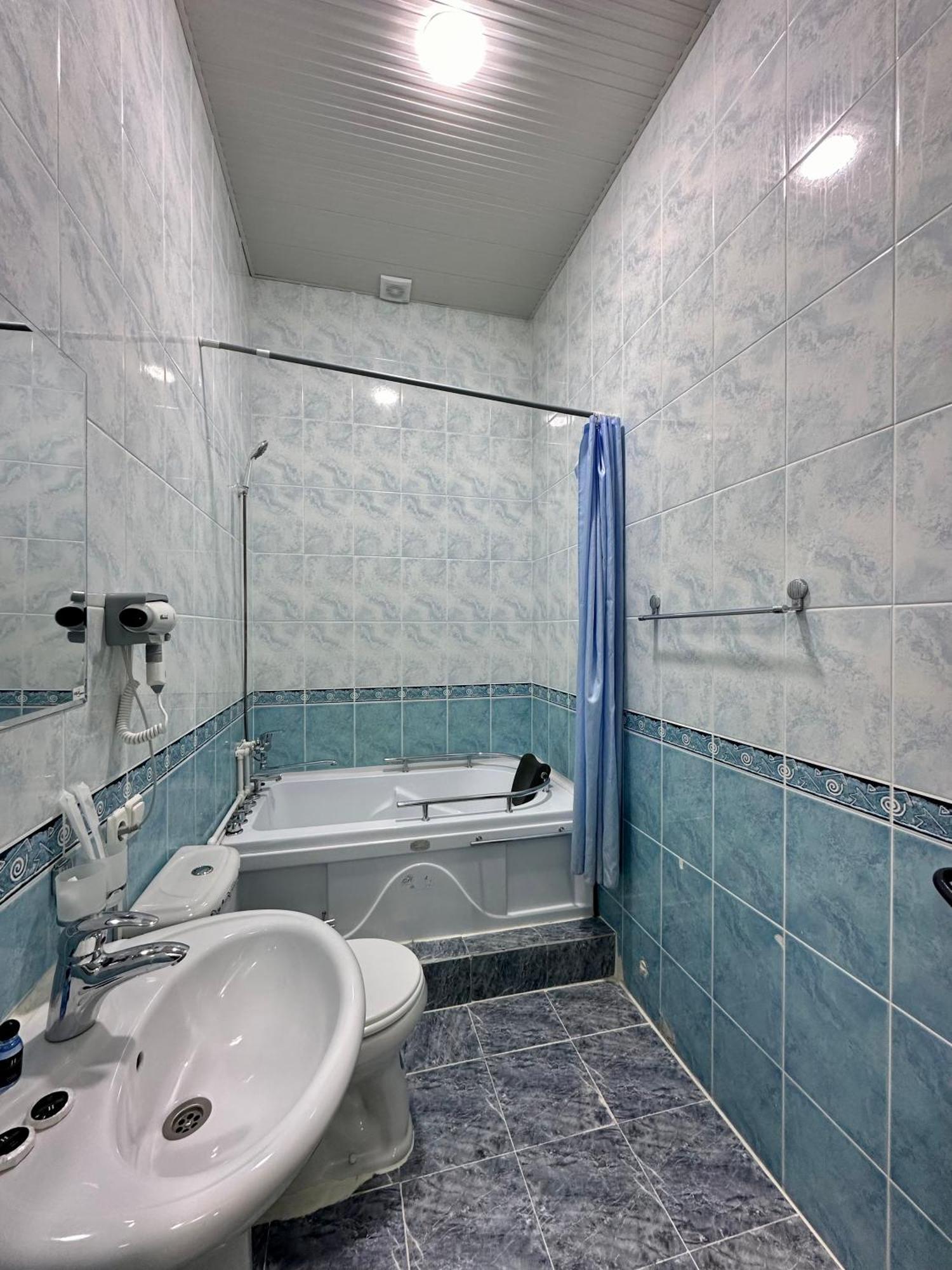 Rahat Inn Hotel タシュケント エクステリア 写真